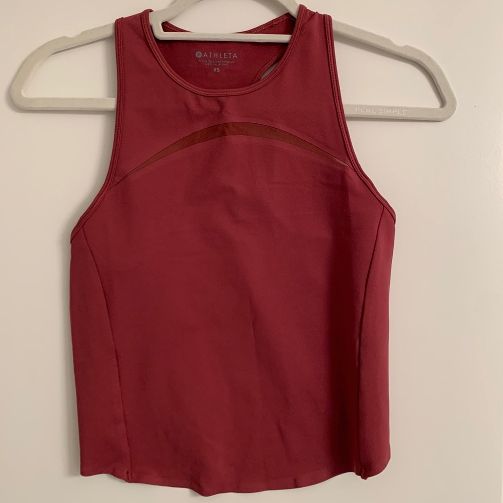 Cropped Athleta maroon workout top